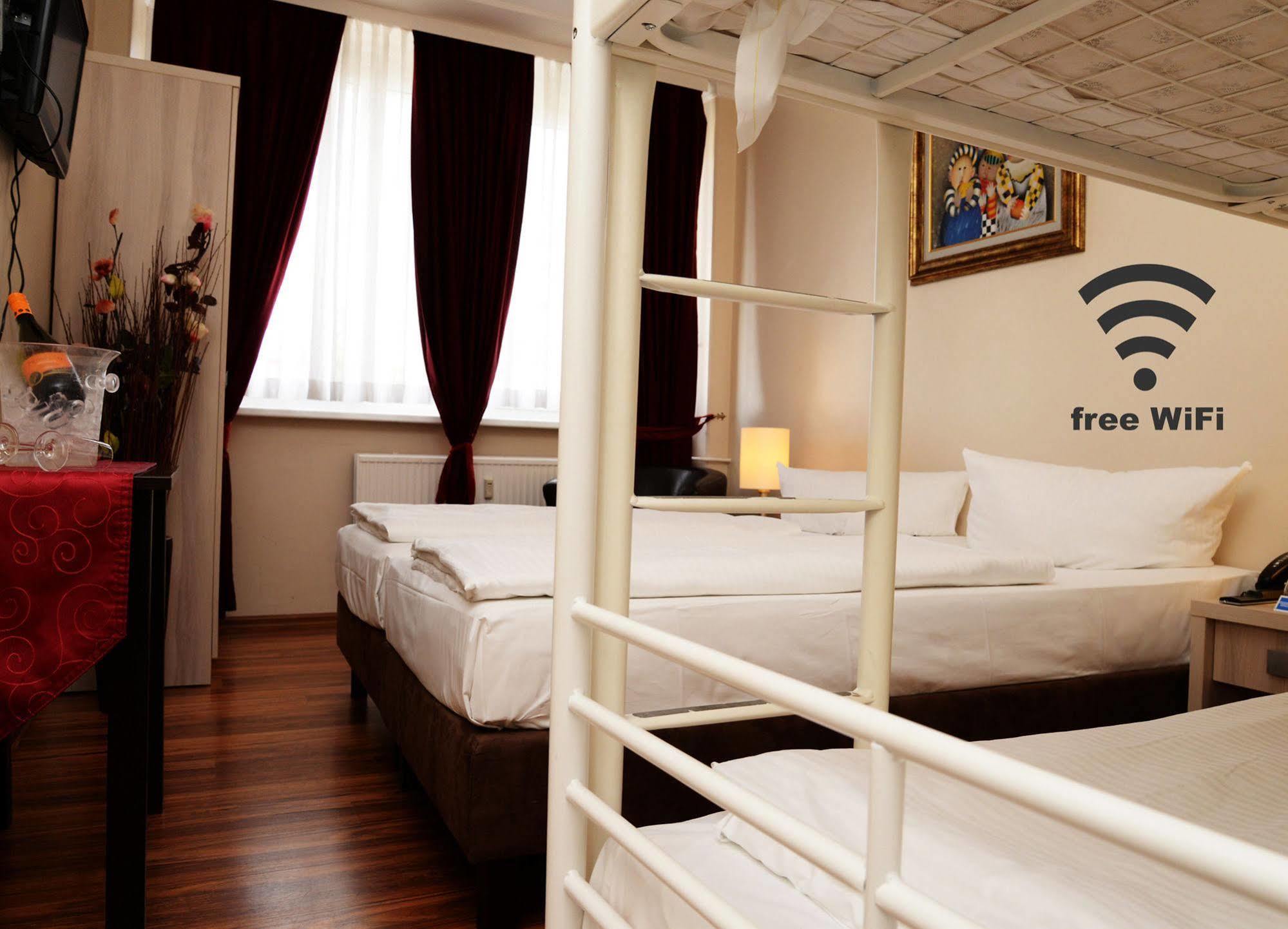 Hotel The Aga's Berlin