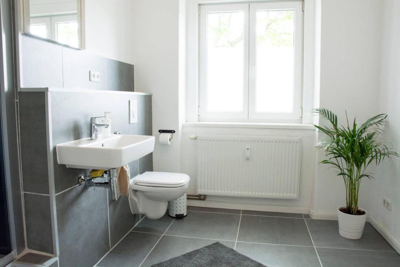 With 3 Bedroom +1.5 Bthrm +a/c In Prenzlauer Berg Holiday home *