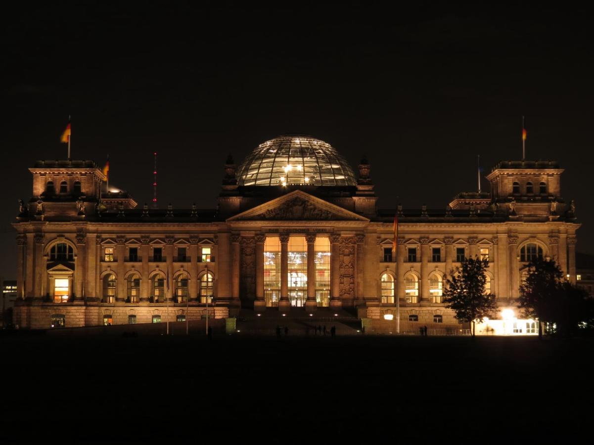 Apartamento Apartment&rooms Near Brandenburg Gate *