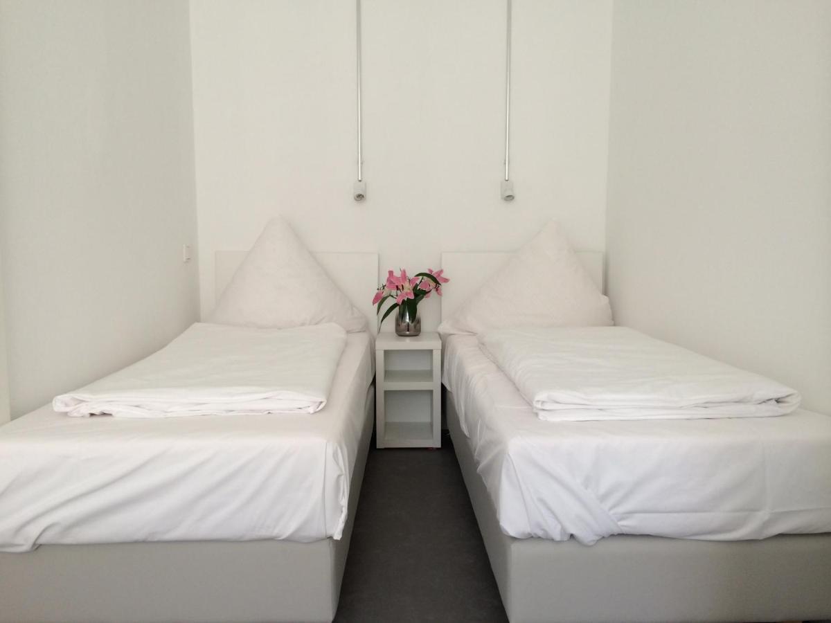 Apartment&rooms Near Brandenburg Gate Apartamento