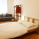 2 Room Apartment In Center Friedrichshain