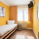 Hotel Mit-Mensch