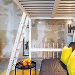 Shabby Chic Apartment +Freshly Furnished +Self Check-In
