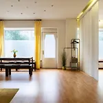 Cosy 2 Bedroom Apartment For 8 In Berlin Neukoelln