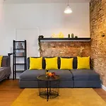 Shabby Chic Apartment +Freshly Furnished&Renovated