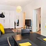 Freshly Renovated 2Br&Lr+Walk-In Rainshower