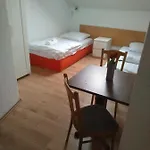 Studio Apartments Oranien Burger Tor