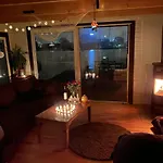 Saunainsel - Hausboot Mit Schwimmender Sauna, Hottub Und Tretboot In Berlin