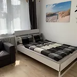 Berlin Lebt-Wohnung Fuer Bis Zu 12 Personen