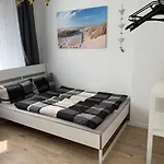 Berlin Lebt-Wohnung Fuer Bis Zu 12 Personen