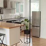 Cozy And Fully Equiped Suite Apartment At Ku\'Damm