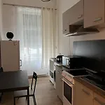 Gemuetliches, Neues 2. Zimmer Apartment Am Ufer