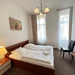 Hotel Adam