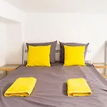 Spacious Loft Style Apartment In Berlin Willmersdorf
