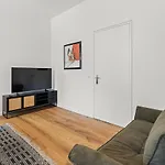 The Strassburger, Stylish 3 Bedroom Apartment In Downtown Berlin