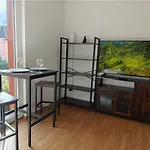 2Br Apartment, Parking, Wi-Fi, Tv In Berlin Karow
