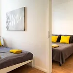 Cosy Two Br Plus Self Checkin Plus Street Parking