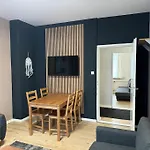 Choice Berlin - Wohnung Fuer Bis Zu 12 Personen