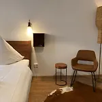 Minimal Hostel No 41
