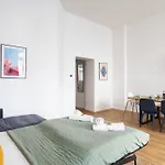 Im Herzen Von Kreuzberg - Perfekt Gelegen Fuer Bis Zu 8 Personen
