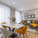 Elegant Apartment