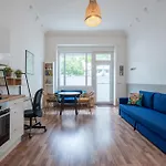Modern, Central Flat With Workspace
