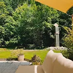 Wohnung Am See & Wald, Mit Garten Und Familienbett