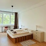 Helles Elegantes Zimmer In Berlin-Schoeneberg 12