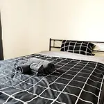 Holidayhome Apartments I Spacious 20Sqm Room In Berlin-Lichtenberg