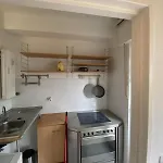 Einzimmerwohnung In Der Naehe Kudamms Und Location Gruenewald