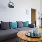 Valentina Apartment, Berlin Center!