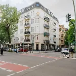 Homely Berlin - Luxury Loft, Modern, Near Kurfuerstendamm I Cafe