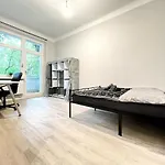 Holidayhome Apartments I Cozy Private Room