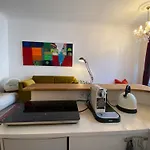 Beautiful Apartment Popular Area