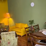 2 Zimmer Wohnung Im Herzen Neukoellns