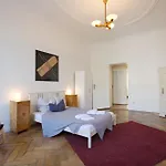 Elegante Altbauwohnung