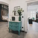 Zentral Gelegenes Apartment Fuer Bis Zu 6 Personen Am Alexanderplatz