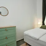 Staywell - Urban Stay X-Berg Grand Loft