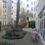 Nu Wave Hotel Berlin - Digital Check-In 2025