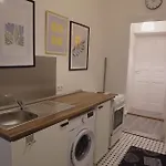 Modernes Zuhause Im Zentrum Von Schoeneberg