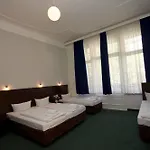 Arta Lenz Hotel