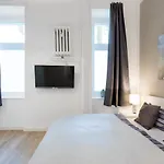 The Duesseldorfer, 1 Bedroom 1 Living Room Up To 4 People