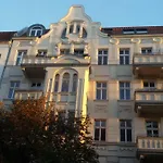 Lichtdurchflutetes Apartment Prenzlauerberg