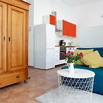 Swine By Rockchair Apartments L Superhost Status L Cozy Family & Business Flair In City Center \