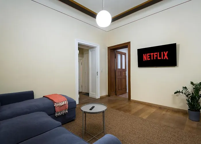 Super Zentral Super Schoener Altbau In Moabit Rostockerstrasse Im Herzen Von Berlin Fuer Bis Zu 6 Personen