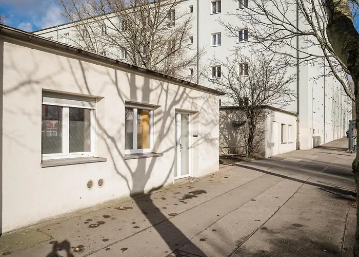 Three Bedroom Plus Big Kitchen Plus Selfcheckin Plus Street Parking
