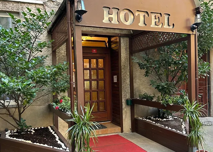 Hotel Adam