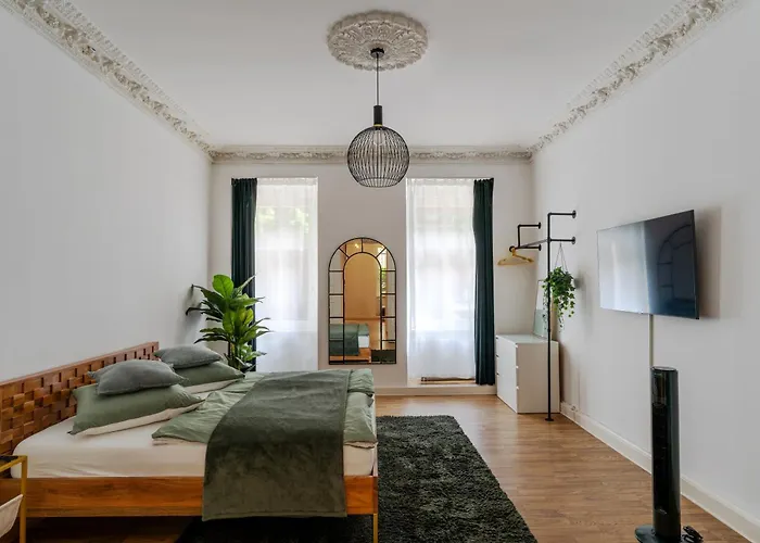 Stylische Altbauwohnung Zentral In Kreuzberger Kiezlage