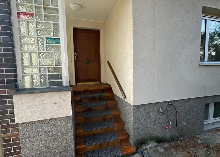 3 Zim Apartment - Bis 9 Per - In Berlin Rudow