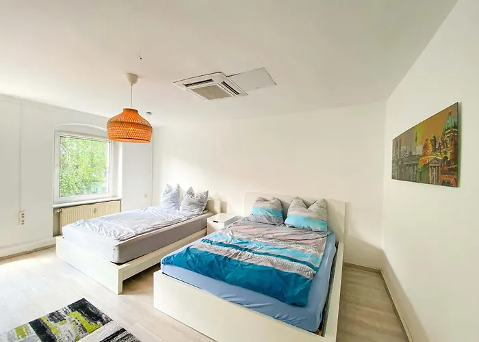 Top-Wohnung Fuer Gruppen 15 Min Zum Alex Parken